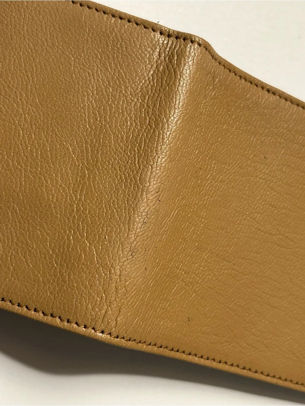 Miu Miu Portafoglio Cammello Pebbled Sheepskin Leather Tan Bifold Wallet 5M0751